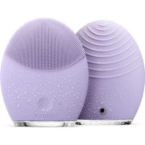 foreo luna 2 sensitive skin.